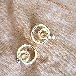 Earrings with clip